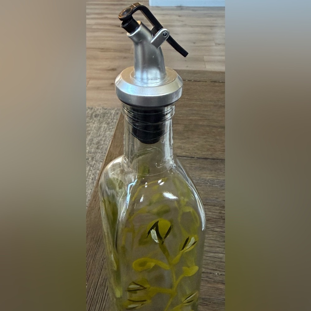 Decorative Olive Oil and Vinegar Dispenser Set with Green Leaf Design - Picture 4 of 5